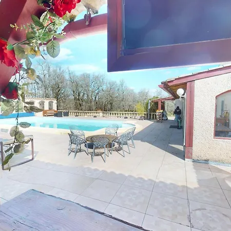 Le Clos Des Dryades G Oda ve Kahvaltı Vers (Lot)