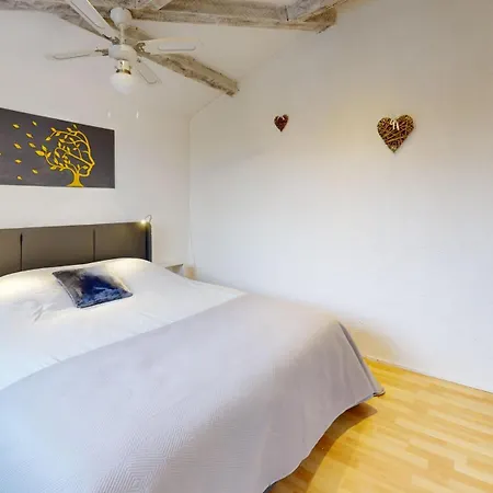 Le Clos Des Dryades Climatise G 3* Vers (Lot)
