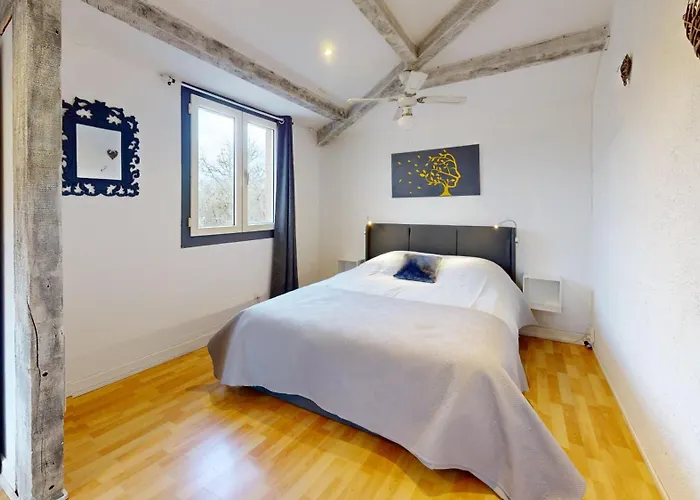 Le Clos Des Dryades G לינה וארוחת בוקר 3*